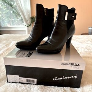 Aquatalia black boots size 6